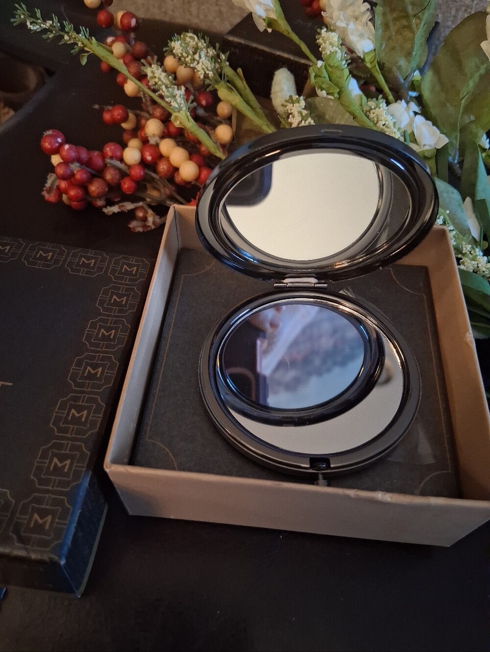 Monet Compact Mirror - Picture 3 of 5